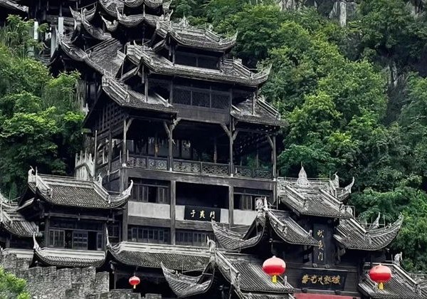 Архитектурное чудо Цзюли и живописная галерея Уцзян - фото 1