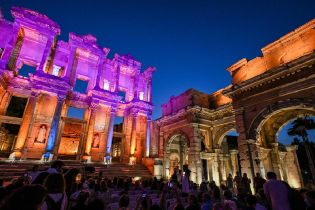 Фото - экскурсия: Вечерняя прогулка по Эфесу: путешествие сквозь эпохи в волшебных сумерках за 399 евро