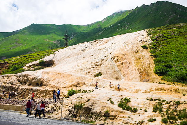 Фото экскурсии - Индивидуальный тур по Казбеги Ананури и Гудаури в гармонии Кавказа - 5