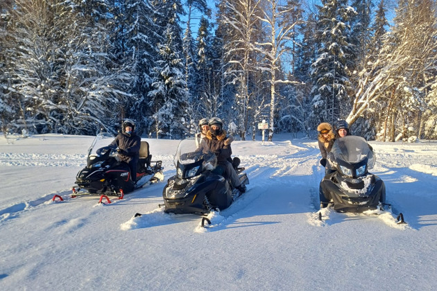 Фото - экскурсия: Снегоходное приключение по России на канадских машинах