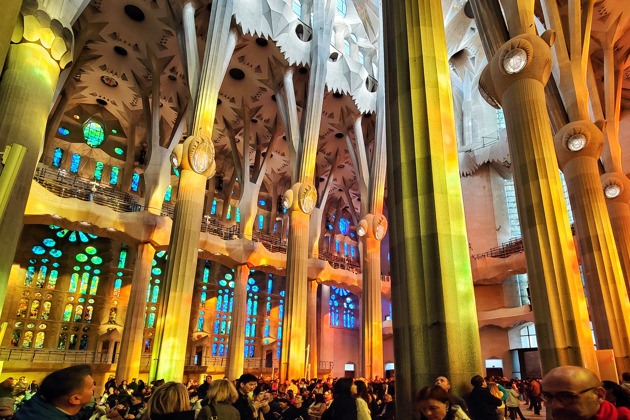 Фото - экскурсия: Саграда Фамилия: экскурсия по собору Святого Семейства внутри и снаружи