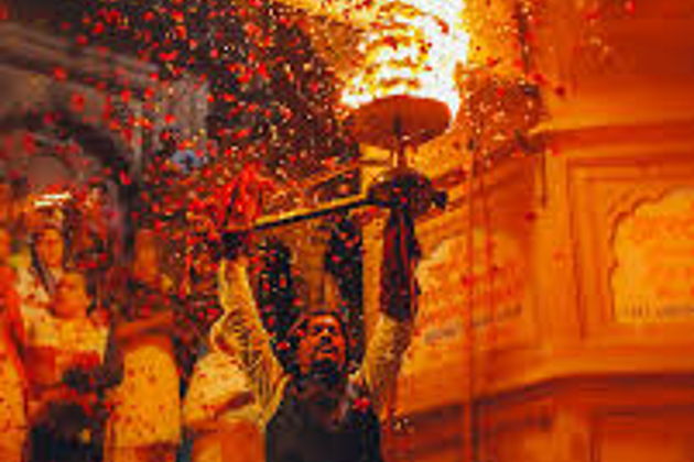 Фото экскурсии - Духовное путешествие по Тадж-Махалу и Вриндавану за день в духе Варанаси - 12