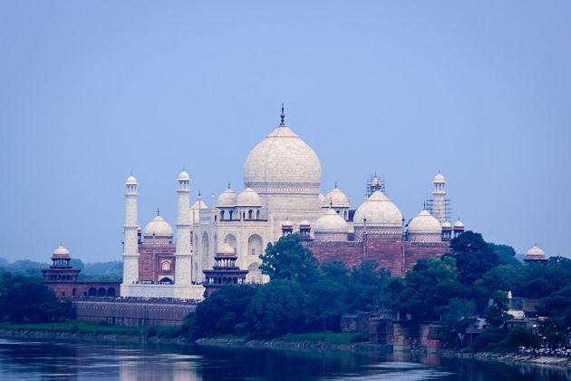 Фото экскурсии - Духовное путешествие по Тадж-Махалу и Вриндавану за день в духе Варанаси - 13