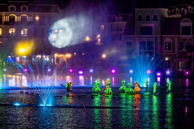 Фото - экскурсия: В Grand World вас ждут гондолы, шоу и погружение в культуру за один день
