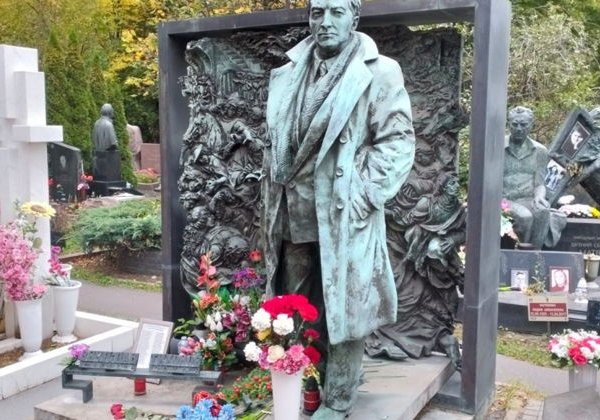 Люди искусства на Новодевичьем кладбище — индивидуальная экскурсия - фото 2