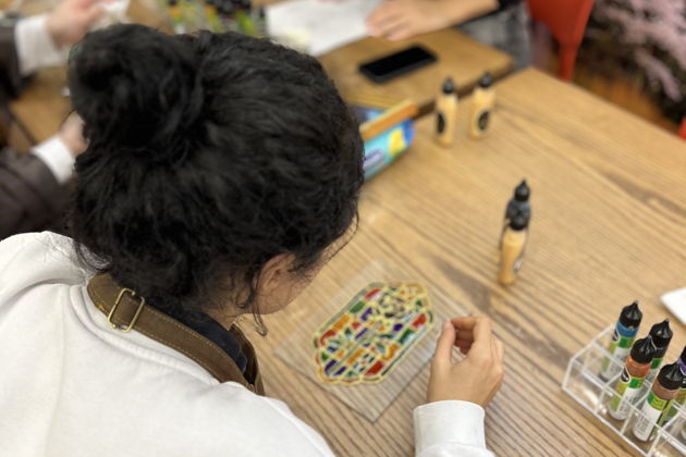 Фото экскурсии - Творческий урок по созданию витражей на стекле в Анталье - 7