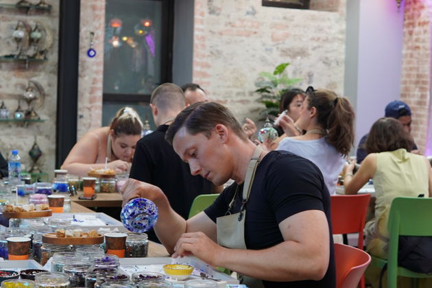 Фото экскурсии - Создай мозаичный подсвечник своими руками на мастер-классе в Анталье - 1