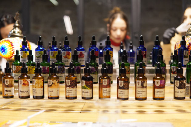 Фото - экскурсия: Создай свой уникальный аромат на парфюмерном мастер-классе в Анталье