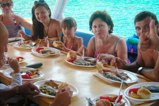 Фото экскурсии - Рыбалка и пикник на яхте Елена - 2