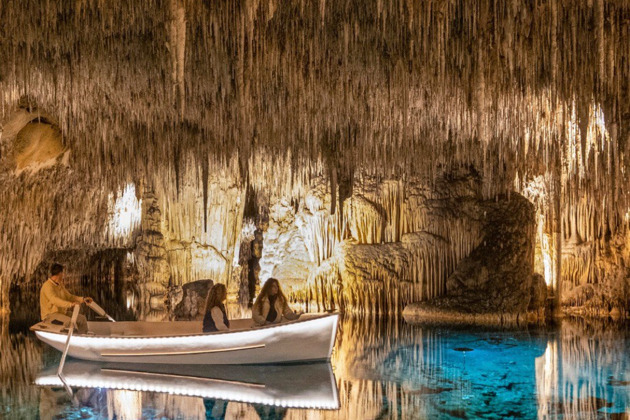 Фото - экскурсия: Путешествие в Логово Дракона: тайны пещер, секреты Сан-Сальвадора и истоки Майорки