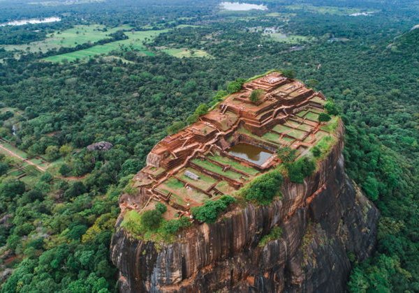 Львиная скала Сигирия и сафари со слонами в Миннерии - фото 3