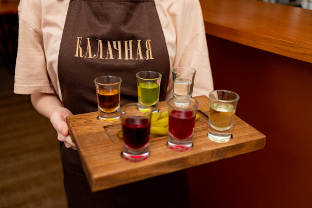 Фото - экскурсия: Попробуйте настойки с Купцом и почувствуйте купеческий дух Костромы