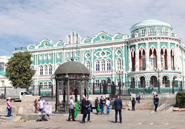 Групповая (сборная) пешая экскурсия "Живая история" - фото 1