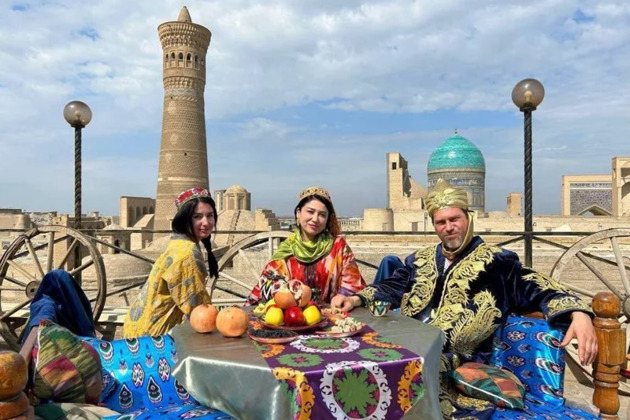 Фото - экскурсия: Вкусная прогулка по Бухаре: дегустация плова, самсы, чая, халвы и местных вин