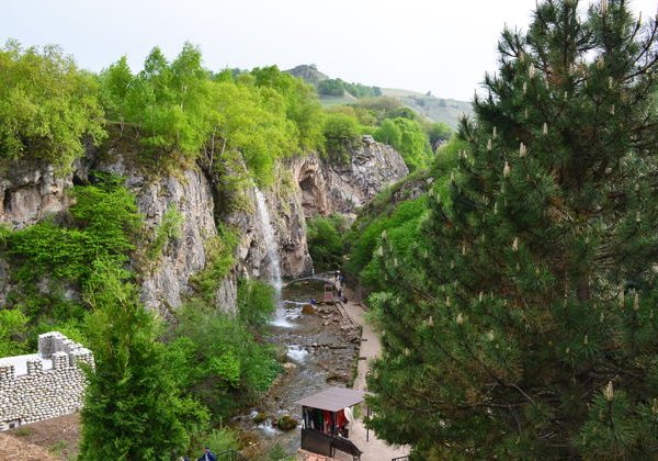 Окрестности курорта: Медовые водопады и Кольцо-гора - фото 2