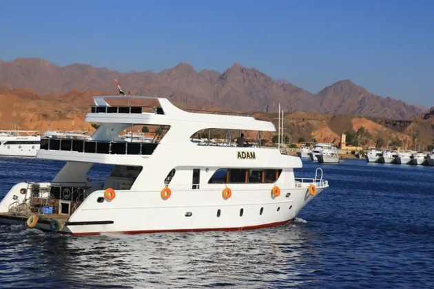 Рас-Мухамед VIP — Белый остров («Египетские Мальдивы») на 3-этажной яхте