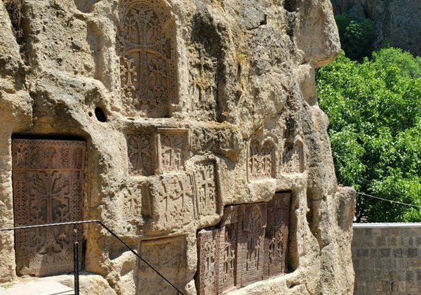 Гарни – Гегард – Арка Чаренца – Симфония камней - фото 1