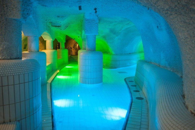 Фото - экскурсия: Пещерный бассейн, аквапарк, легенды Эгера и дегустация вин