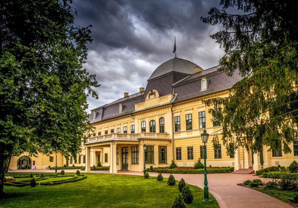 Город Дьюла и Купальня в дворцовом парке - фото 4