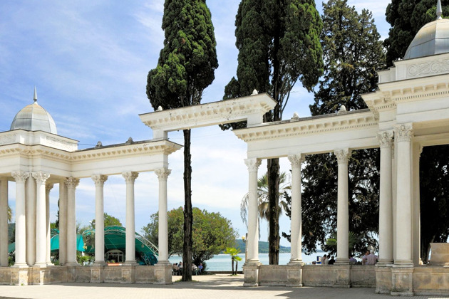 Фото - экскурсия: Аудиогид по набережной старинного приморского Сухума