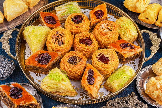 Фото экскурсии - «Сладкий» Баку и архитектурный Баку – попробуйте город на вкус - 6