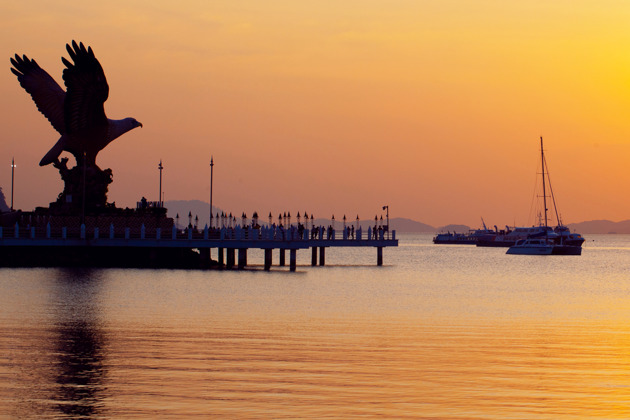 Вечерний круиз в Лангкави с барбекю, морем и безлимитными напитками