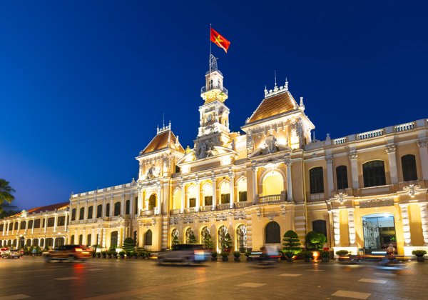 🇻🇳 Вечерний Сайгон: Огни и традиции