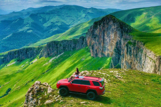 Фото - экскурсия: Димац - первозданная красота горного края: джип-сафари, озеро Севан и верховая езда