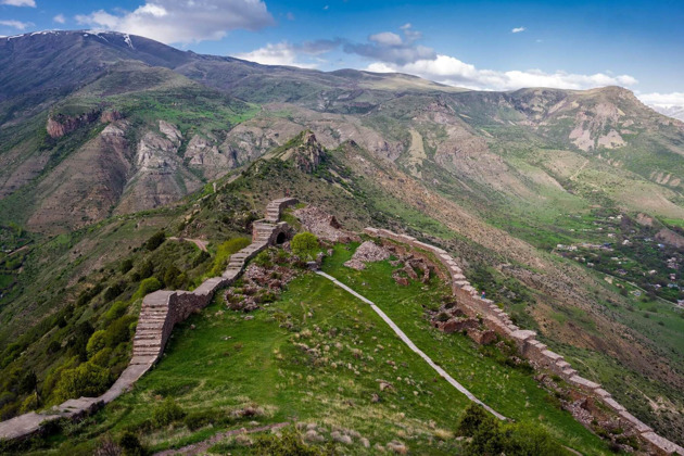 Фото - экскурсия: Джип-тур к крепости Смбатаберд и монастырю Цахац Кар