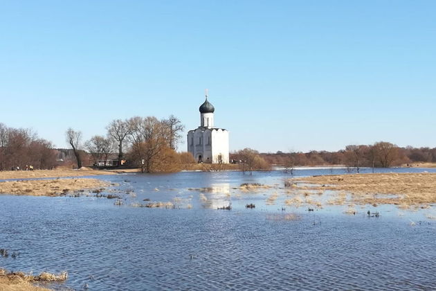 Боголюбово: княжеский дворец XII века и храм Покрова на Нерли-4