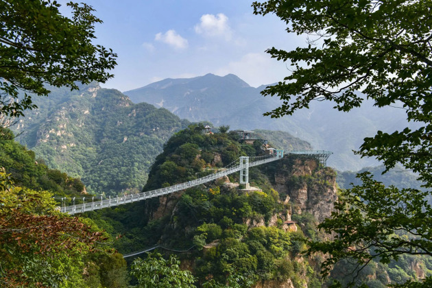 Фото - экскурсия: Стеклянный мост, китайская медицина, шелковая фабрика и местный рынок