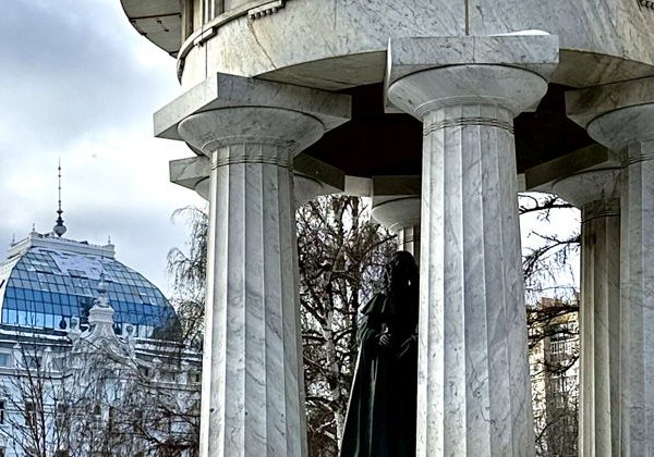 Пешеходная экскурсия «12 лиц бульваров: архетипы от Гоголя до Пушкина» - фото 1