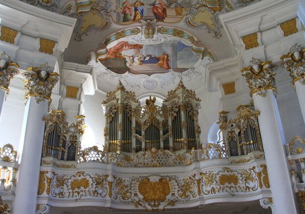 Замки Баварского короля: Нойшванштайн и Линдерхоф - фото 1