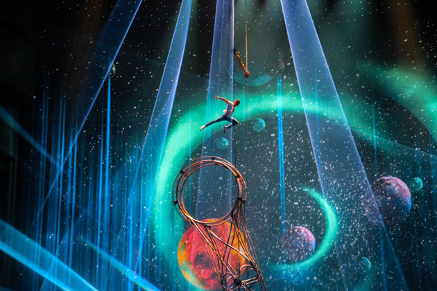 Фото - экскурсия: Билет на невероятное шоу La Perle by Dragone