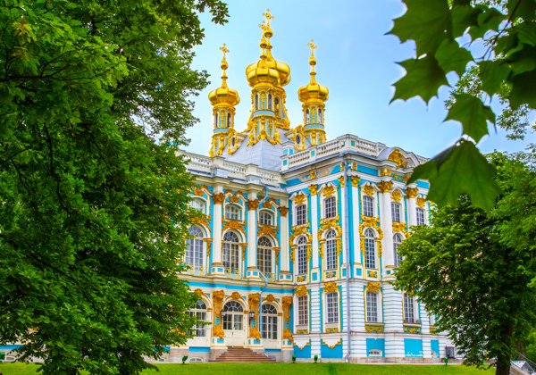 В Царское Село на комфортабельном автомобиле с профессиональным краеведом