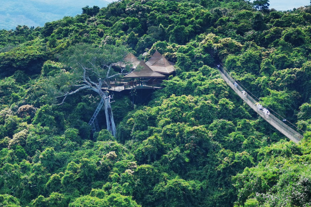 Фото - экскурсия: Прогулка по стеклянному мосту Хайнаня в облаках