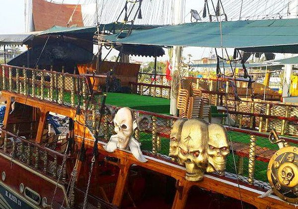 Пиратская яхта — морской круиз в Мерсине - фото 3