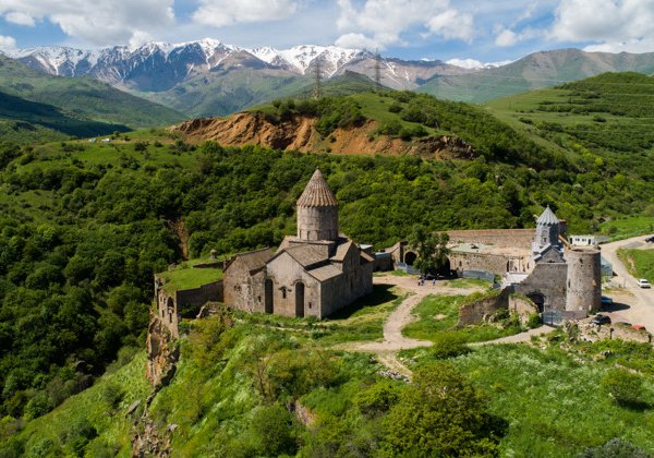 Полет от Арарата до святын Армении на Крыльях Татева