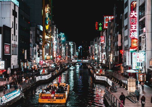Неоновый Дотонбори: речной круиз мимо вывески «Glico» и огней Осаки - фото 1
