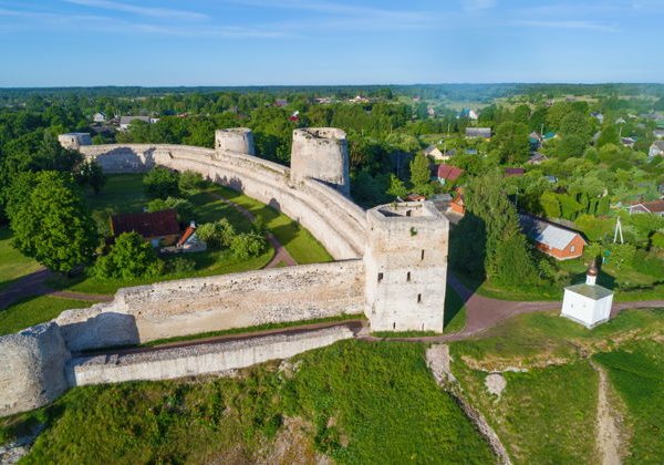 Экскурсия по Псково-Печерскому монастырю и Изборской крепости - фото 3
