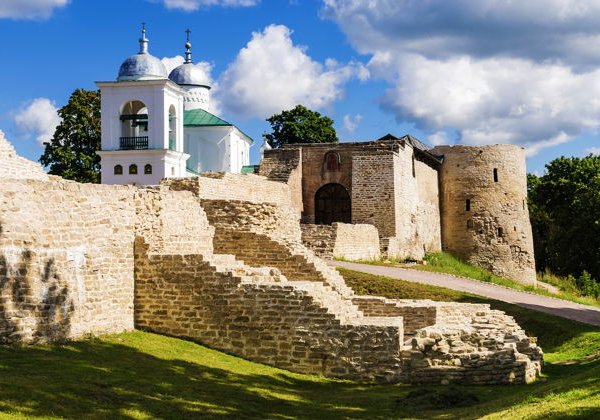 Экскурсия по Псково-Печерскому монастырю и Изборской крепости - фото 4
