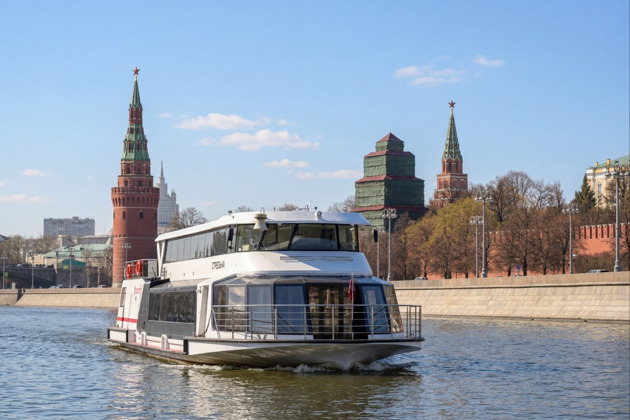 Круговая речная прогулка на электроходе «Стрельна» от причала «Китай-город»