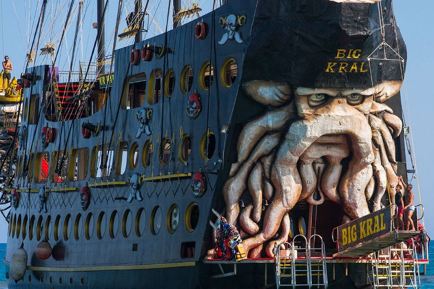 Пиратский корабль «Биг Крал»: морское приключение в Сиде