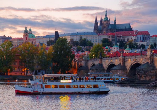 Вся Прага за один день: от средневековых улиц до речного круиза по Влтаве - фото 4