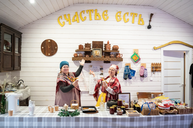 Фото - экскурсия: Киндасово с его юмором, хаски в питомнике и таинственный шунгит