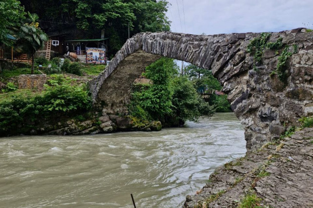 Фото - экскурсия: Аджария без спешки... горы, вино +застолье