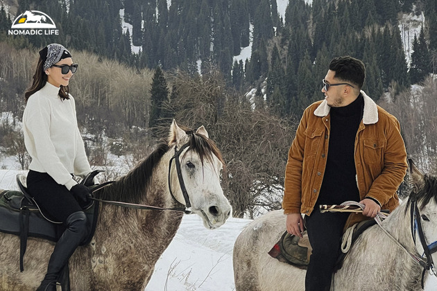 Фото - экскурсия: Конная экскурсия по Алматы с профессиональной фотосессией