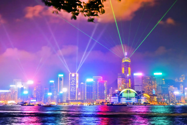 Фото - экскурсия: Вечерний круиз по гавани Виктория с напитками и шоу Симфония огней