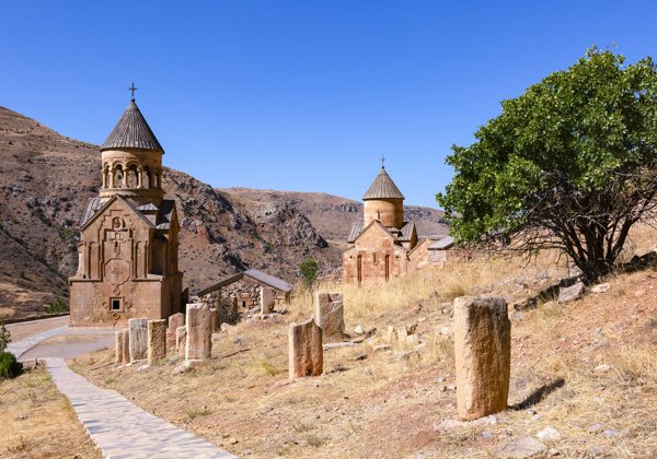 Парящие горы и каньоны в Армении