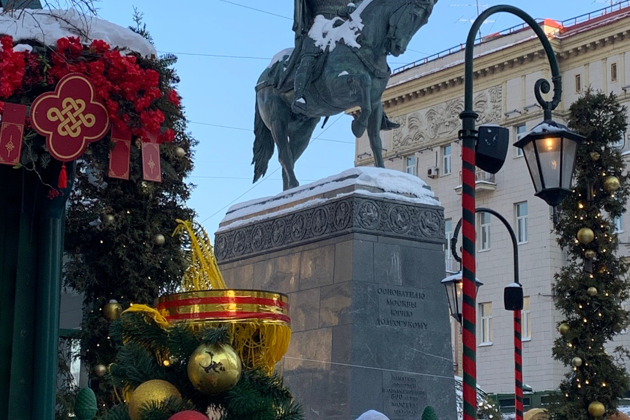 Пешеходная экскурсия «Как передвигали дома на Тверской»